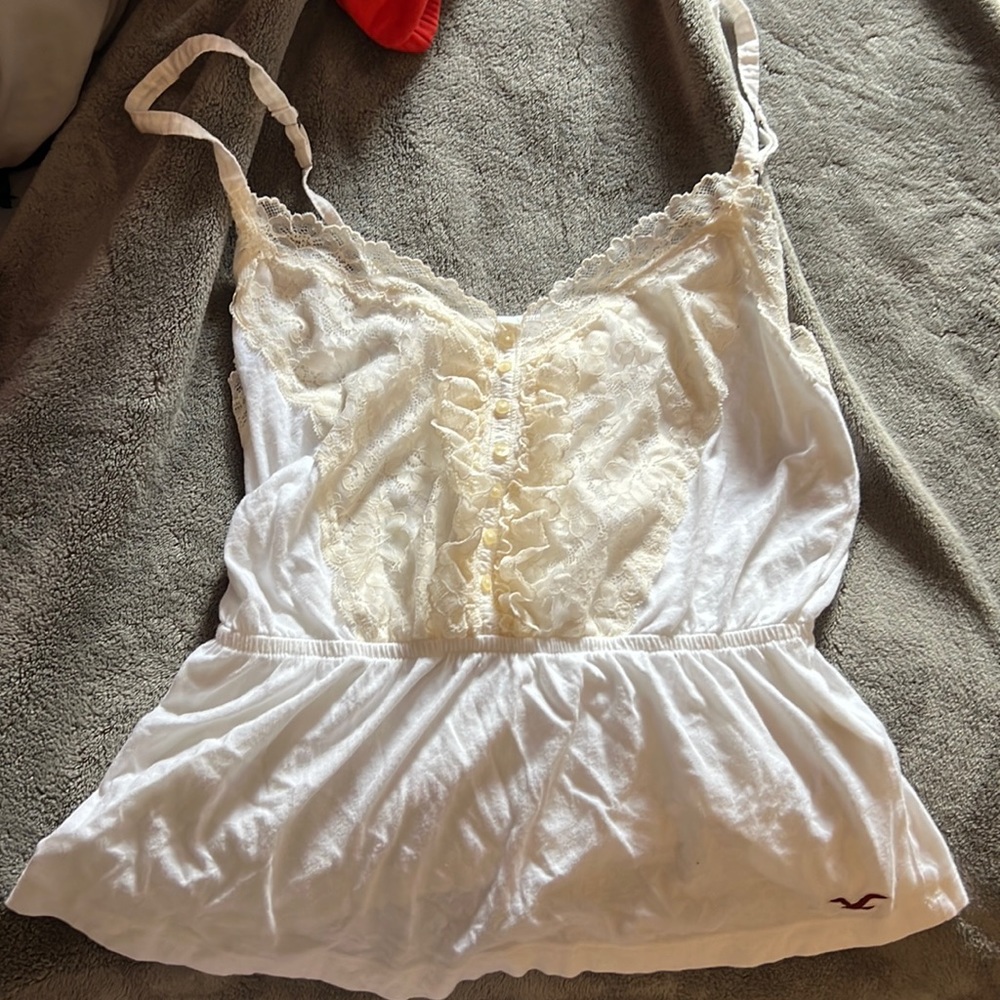 Hollister top